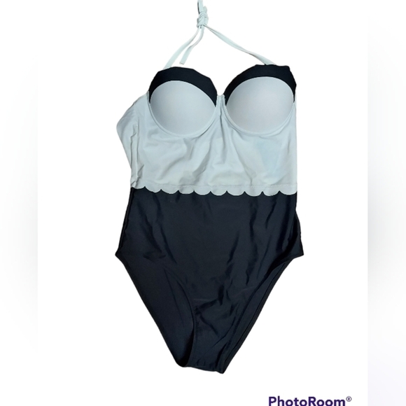 Cupshe NWT 1 Piece swimwear small double scalloped trim - Picture 8 of 14